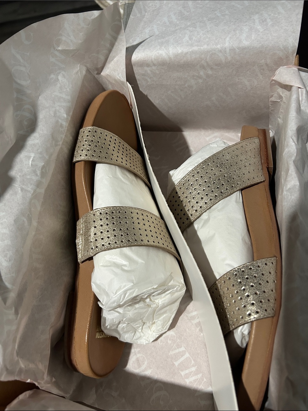 Brand New in Box Johnston & Murphy Jodi Perfed Gold Metallic Slide – Size 8.5 - Picture 7 of 8